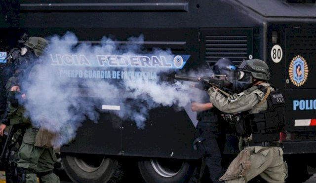 represion2